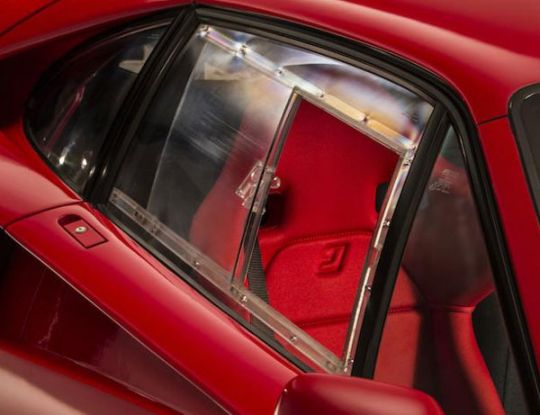 FERRARI - F40 - Lexan right hand front door sliding window